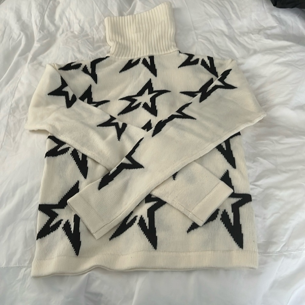 Perfect moment sweater